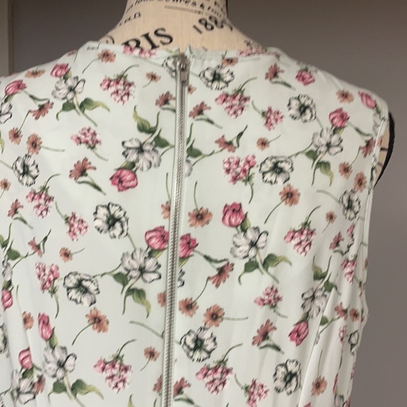 Gabby Skye Dress NWT, W 8, fit & flare, floral - Picture 6 of 12